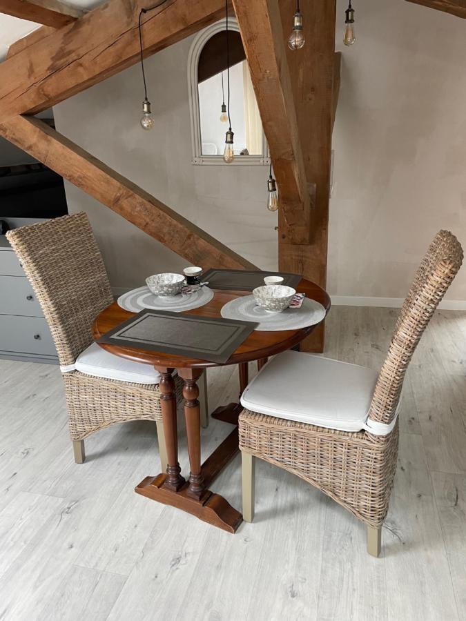 Les Vieux Platanes La Crau Exterior foto